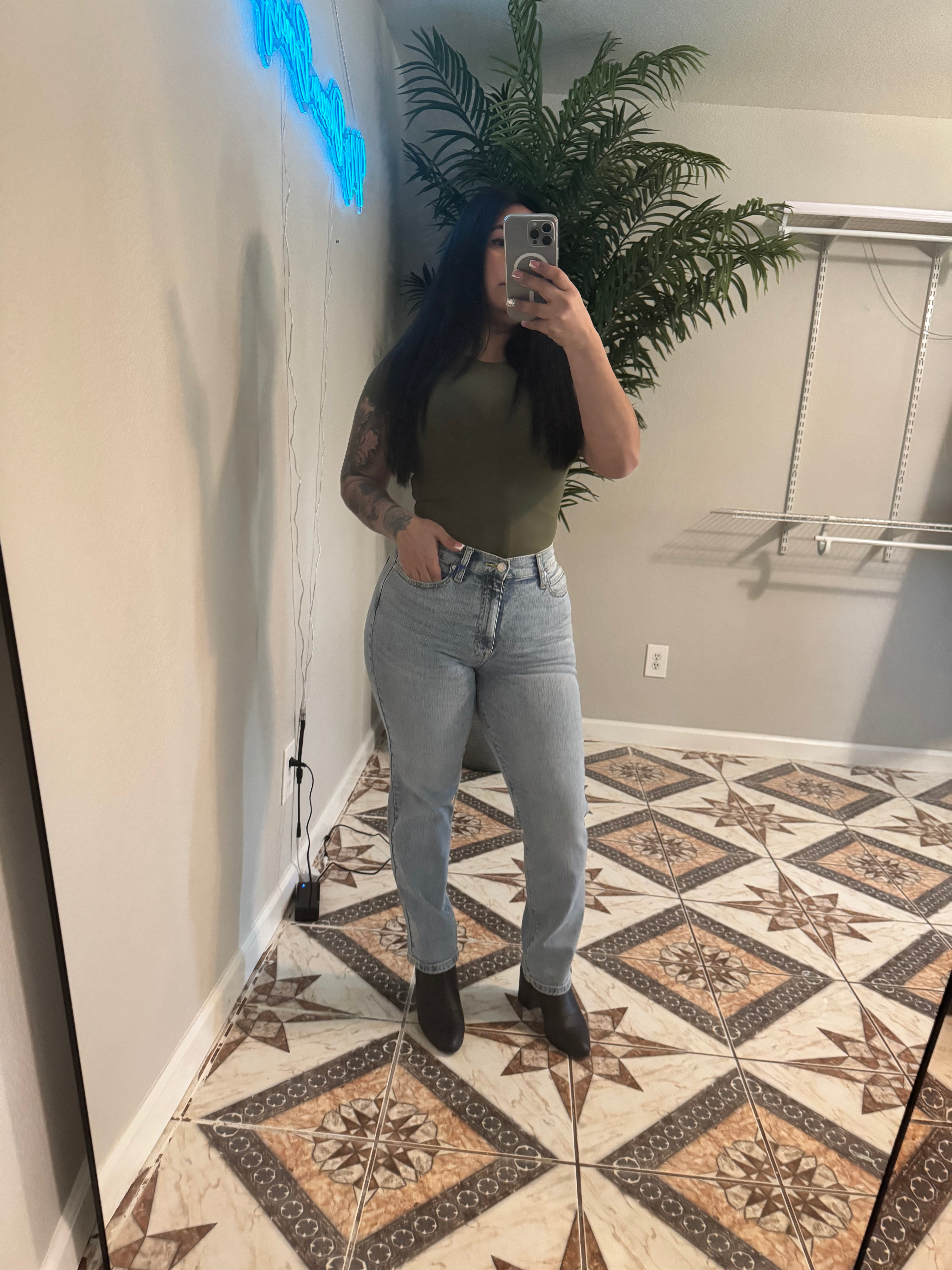 Eunina Olsen Super Hise Rise Classic Straight Jean